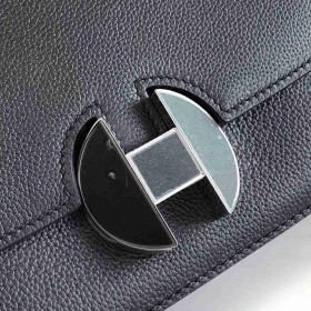 Hermes 2002 20cm Bag In Noir Evercolor Calfskin