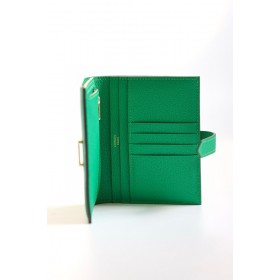 Hermes Bearn Compact Handmade Wallet in Bambou Chevre Mysore Goatskin