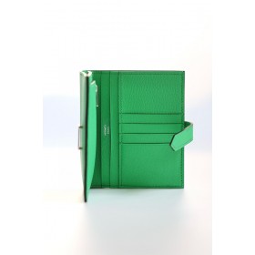 Hermes Bearn Compact Handmade Wallet in Vert Comics Chevre Mysore Goatskin