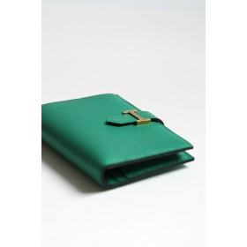 Hermes Bearn Compact Handmade Wallet in Vert Jade Chevre Mysore Goatskin