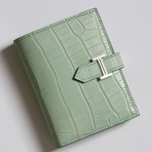 Hermes Bearn Compact Wallet in Vert Deau Matte Alligator Leather