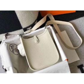 Hermes Evelyne III TPM Bag In beton Clemence Leather