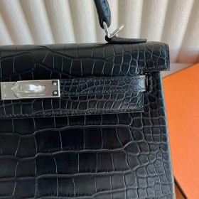 Hermes Kelly 25 Retourne Handmade Bag in Black Alligator Leather