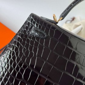 Hermes Kelly 25 Sellier Handmade Bag in Black Shiny Alligator Leather