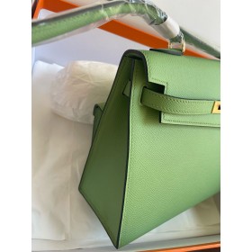 Hermes Kelly En Desordre 20 Handmade Bag in Vert Criquet Epsom Calfskin