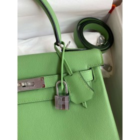 Hermes Kelly Retourne 28 Handmade Bag in Vert Criquet Evercolor Calfskin