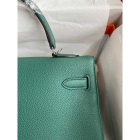 Hermes Kelly Retourne 32 Handmade Bag In Malachite Clemence Leather