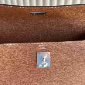 Hermes Kelly Retourne 35 Handmade Bag in Gold Clemence Leather
