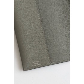 Hermes R.M.S Passport Holder in Gris Meyer Evercolor Calfskin